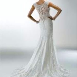 Maggie sotoro melanie wedding dress